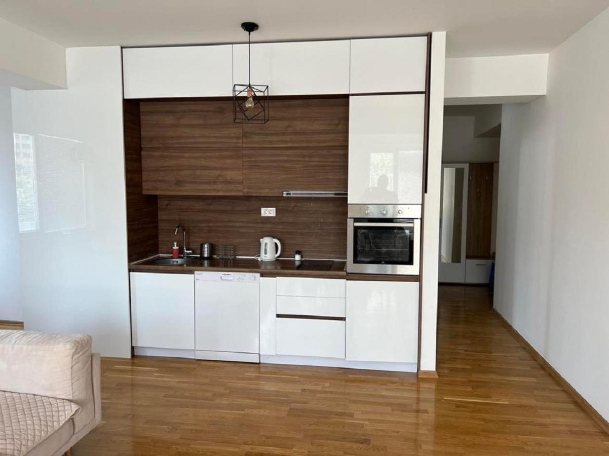 High-End Spacious Apartment Next To City Mall Скопье Экстерьер фото