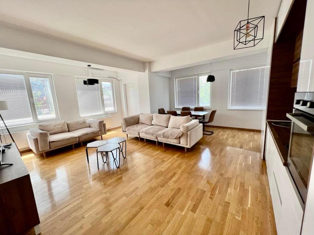 High-End Spacious Apartment Next To City Mall Скопье Экстерьер фото