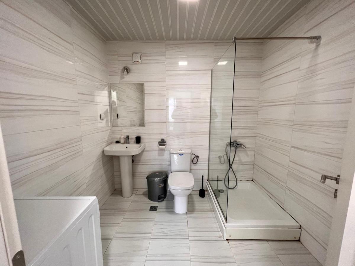 High-End Spacious Apartment Next To City Mall Скопье Экстерьер фото