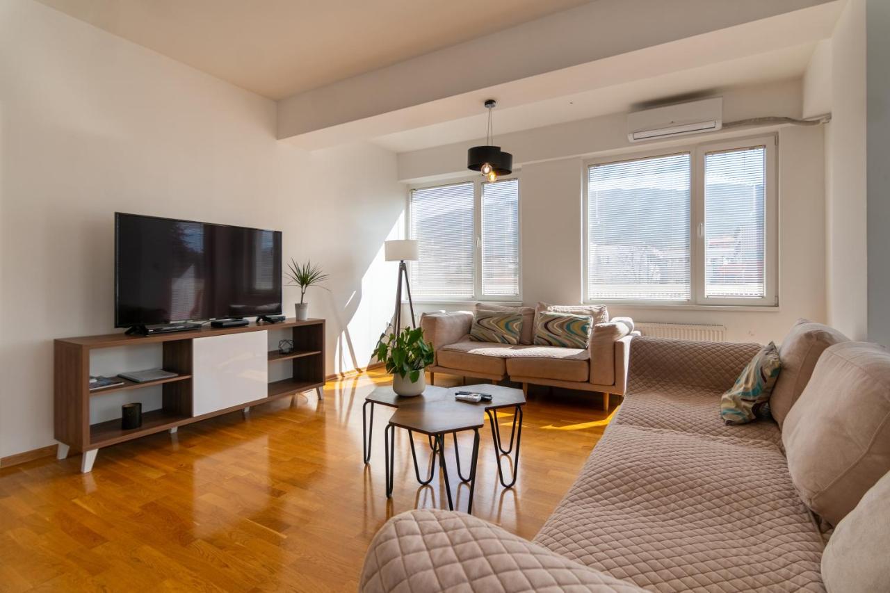 High-End Spacious Apartment Next To City Mall Скопье Экстерьер фото