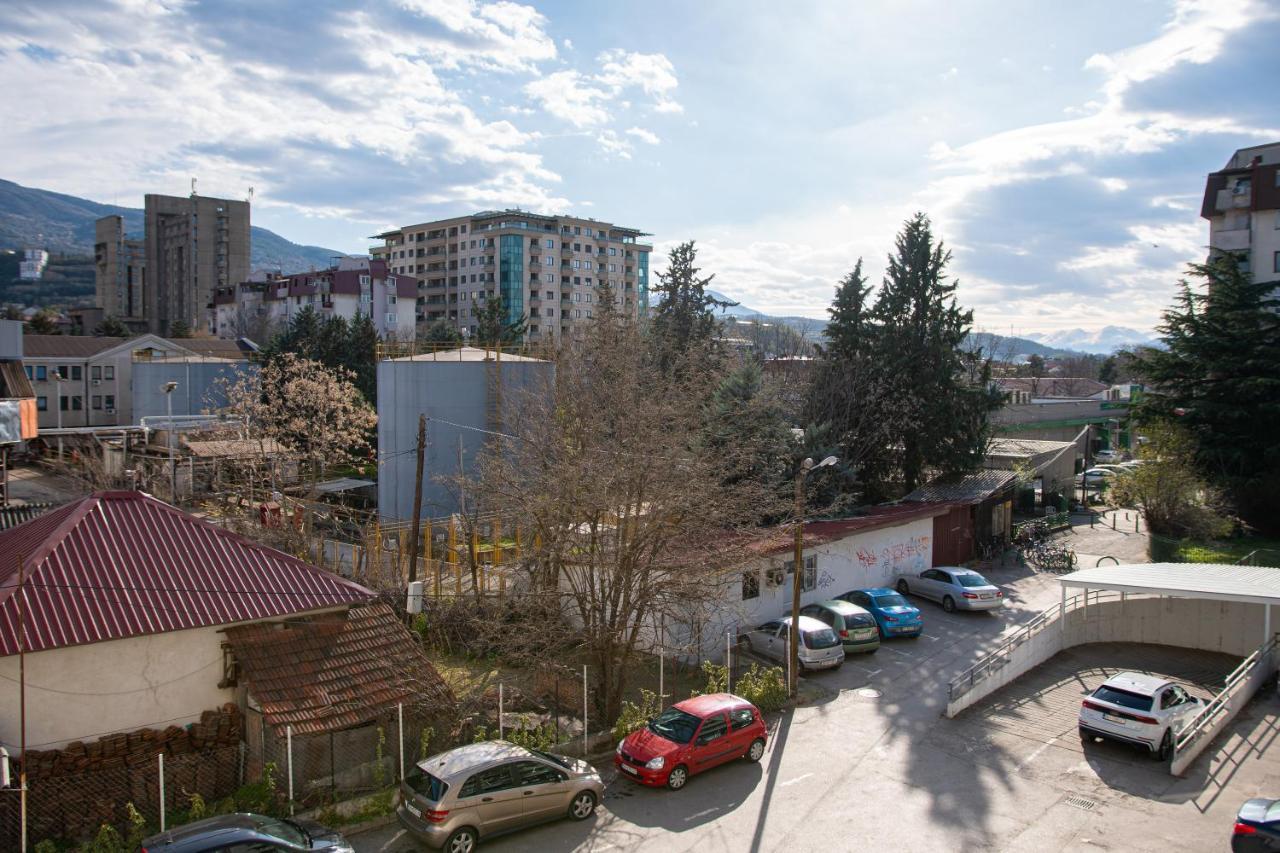 High-End Spacious Apartment Next To City Mall Скопье Экстерьер фото